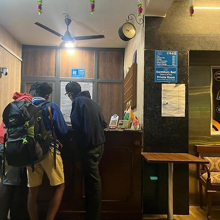 Homestay Ac Dormitory New Delhi Ngoại thất bức ảnh