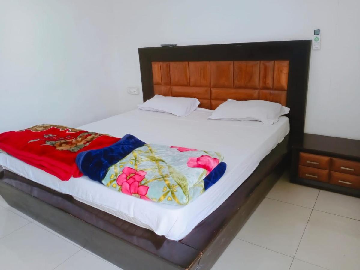 Homestay Ac Dormitory New Delhi Ngoại thất bức ảnh