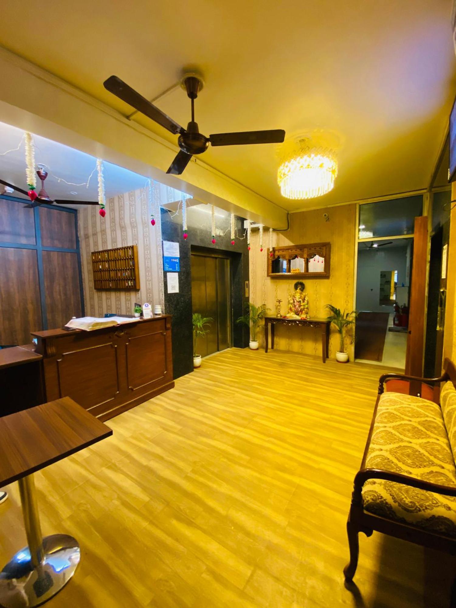 Homestay Ac Dormitory New Delhi Ngoại thất bức ảnh