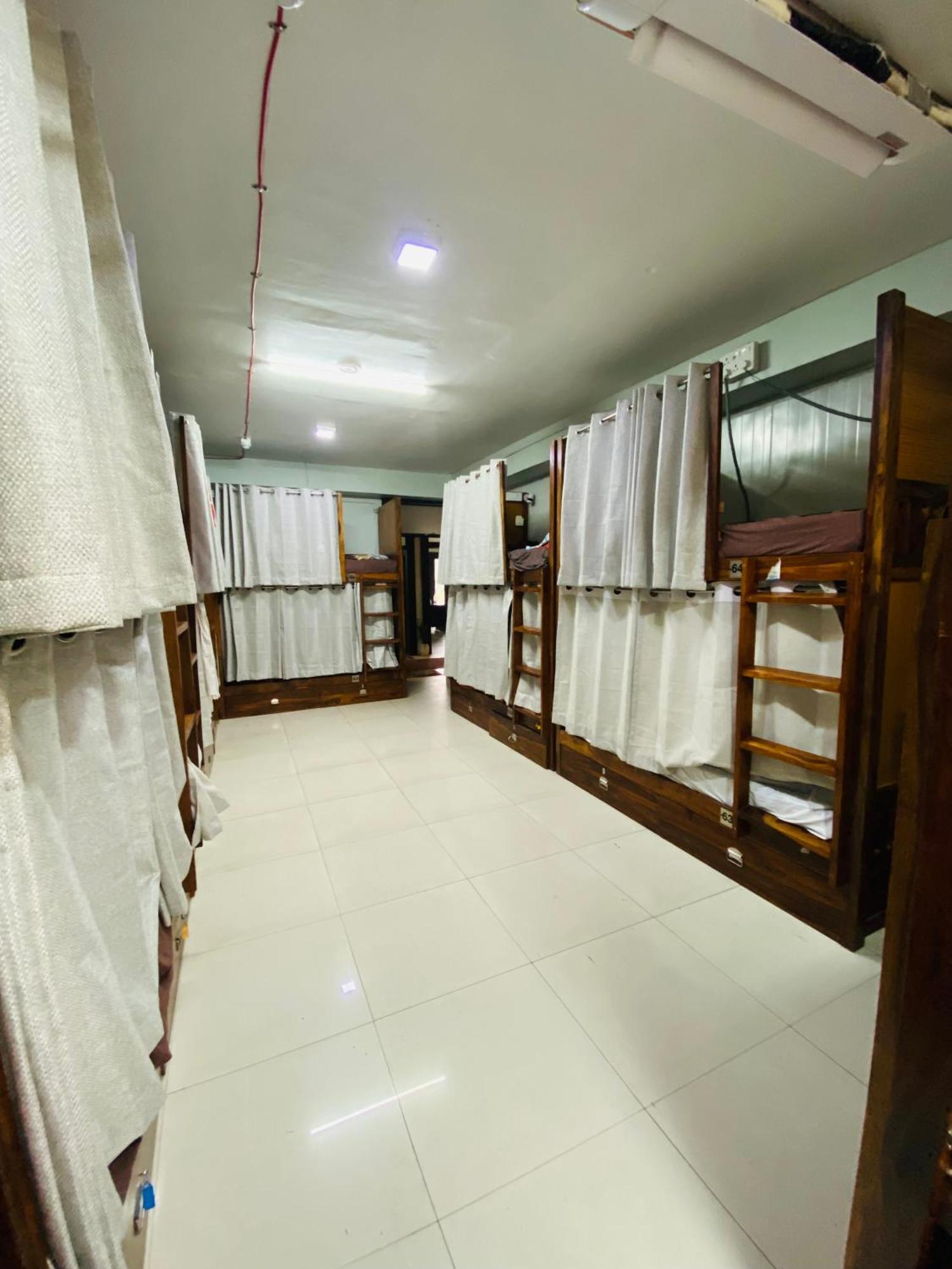Homestay Ac Dormitory New Delhi Ngoại thất bức ảnh