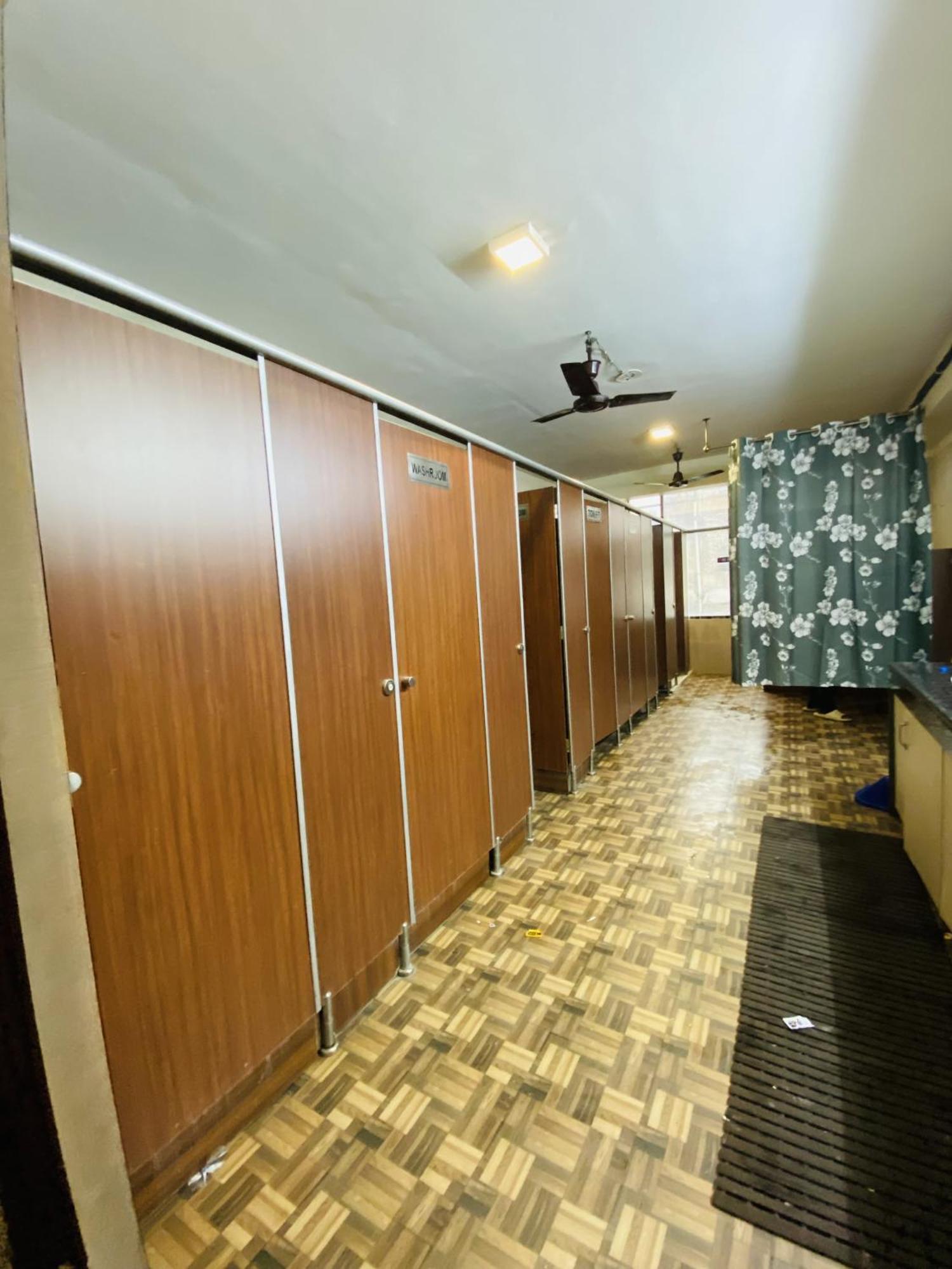 Homestay Ac Dormitory New Delhi Ngoại thất bức ảnh