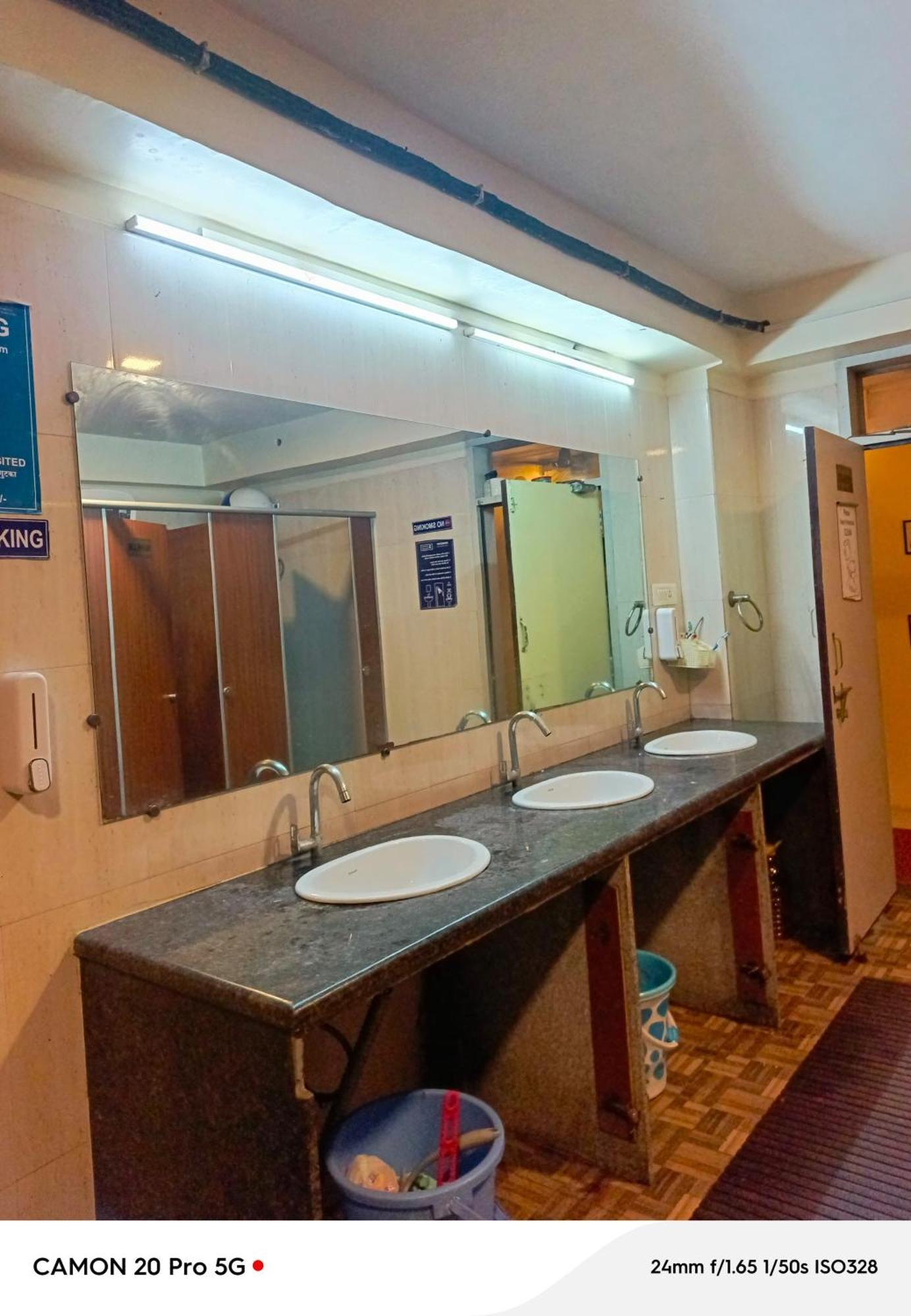 Homestay Ac Dormitory New Delhi Ngoại thất bức ảnh